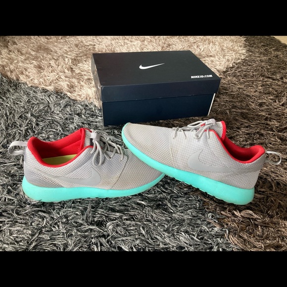Roshe One (Custom Yeezy Colorway) Size 10M - Picture 3 of 11
